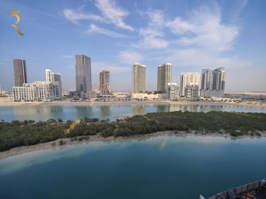 Queen Studio-city Of Lights In Al Reem Apartment Abu Dhabi