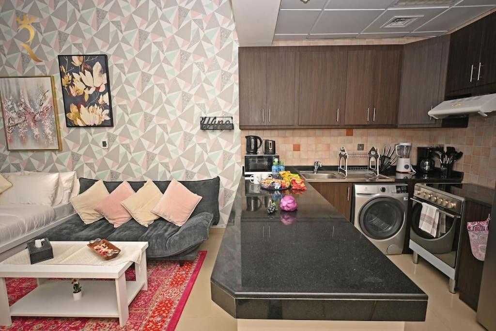 Queen Studio-city Of Lights In Al Reem Apartment