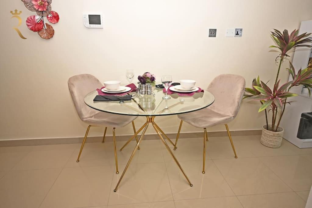 Queen Studio-city Of Lights In Al Reem Apartment